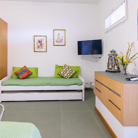 Luxury Suites & Apartment Con Accesso Alla Spiaggia E Parcheggio Privato - Vista Mare Lido Conchiglia 外观 照片