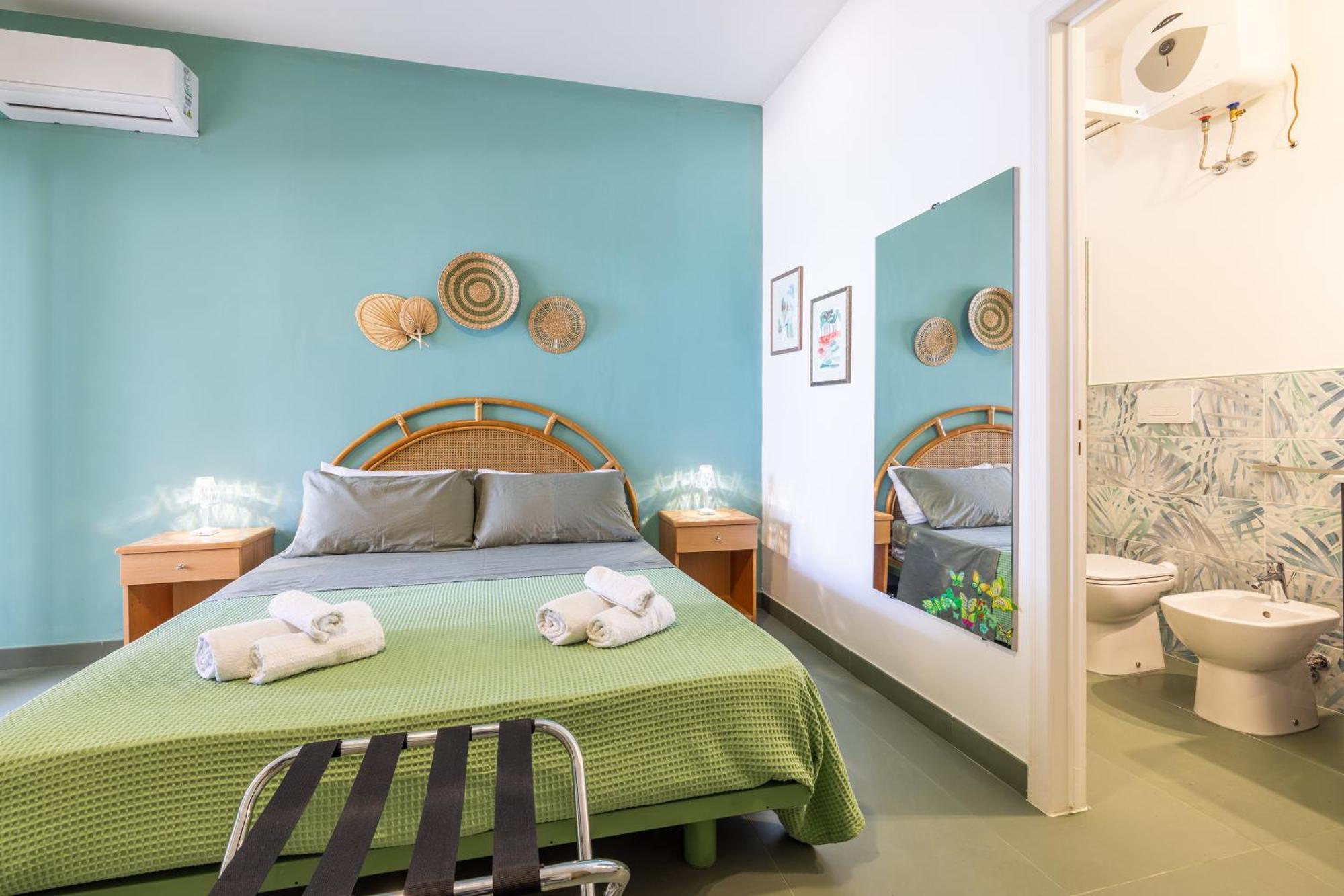 Luxury Suites & Apartment Con Accesso Alla Spiaggia E Parcheggio Privato - Vista Mare Lido Conchiglia 客房 照片